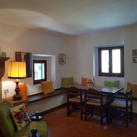 In Castello Apartment กัสตาลเญโต การ์ดุชชี ภายนอก รูปภาพ