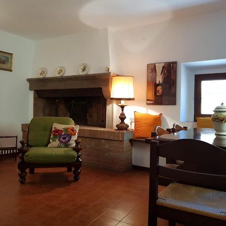 In Castello Apartment กัสตาลเญโต การ์ดุชชี ภายนอก รูปภาพ