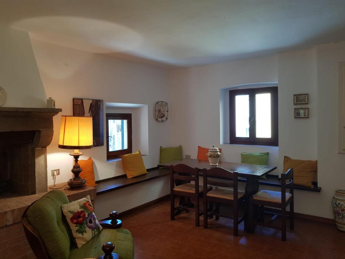 In Castello Apartment กัสตาลเญโต การ์ดุชชี ภายนอก รูปภาพ