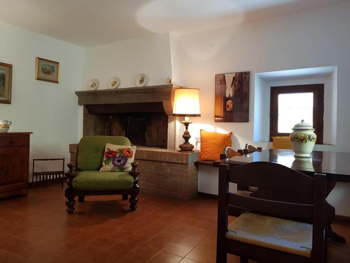 In Castello Apartment กัสตาลเญโต การ์ดุชชี ภายนอก รูปภาพ