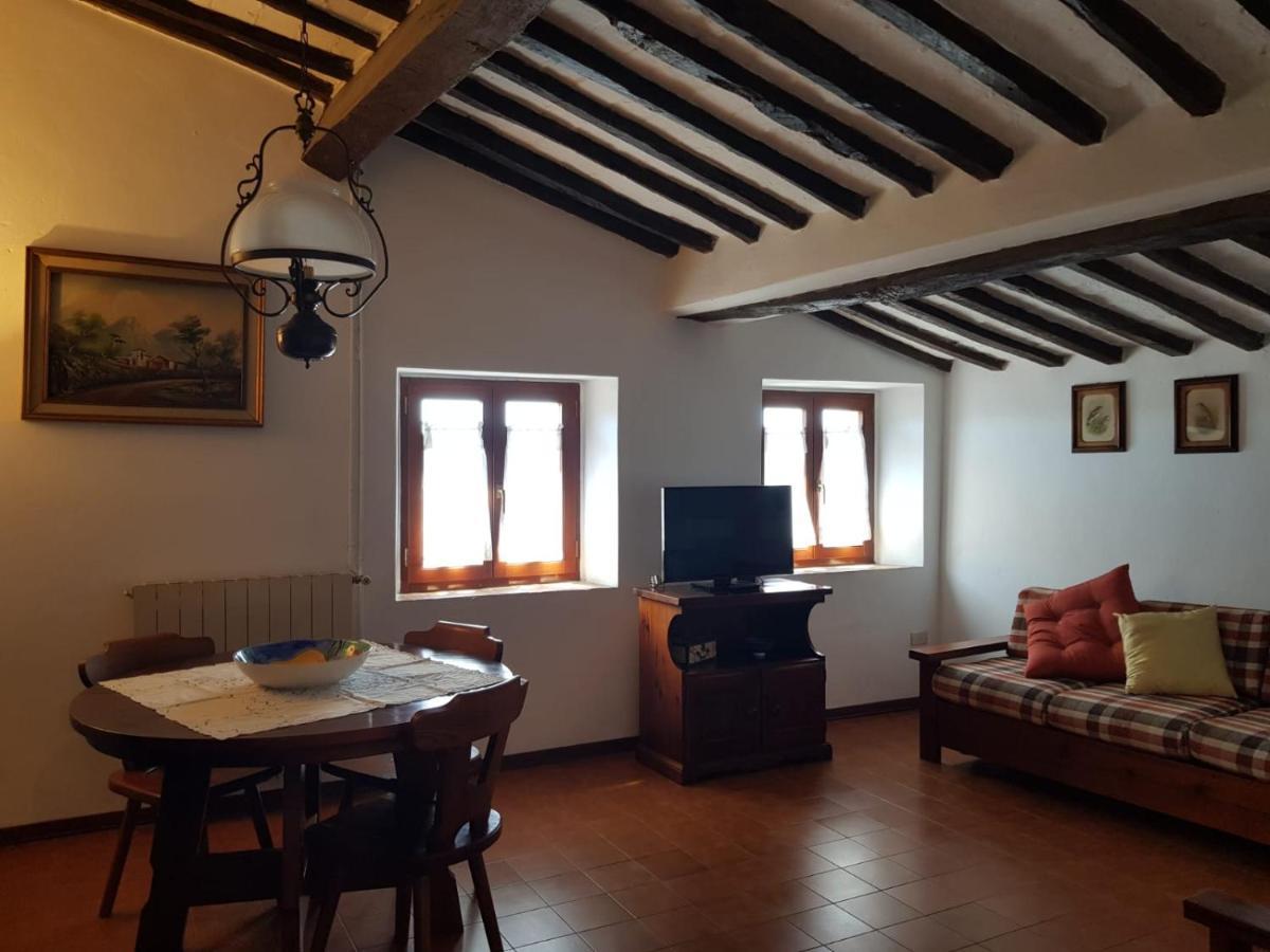 In Castello Apartment กัสตาลเญโต การ์ดุชชี ภายนอก รูปภาพ