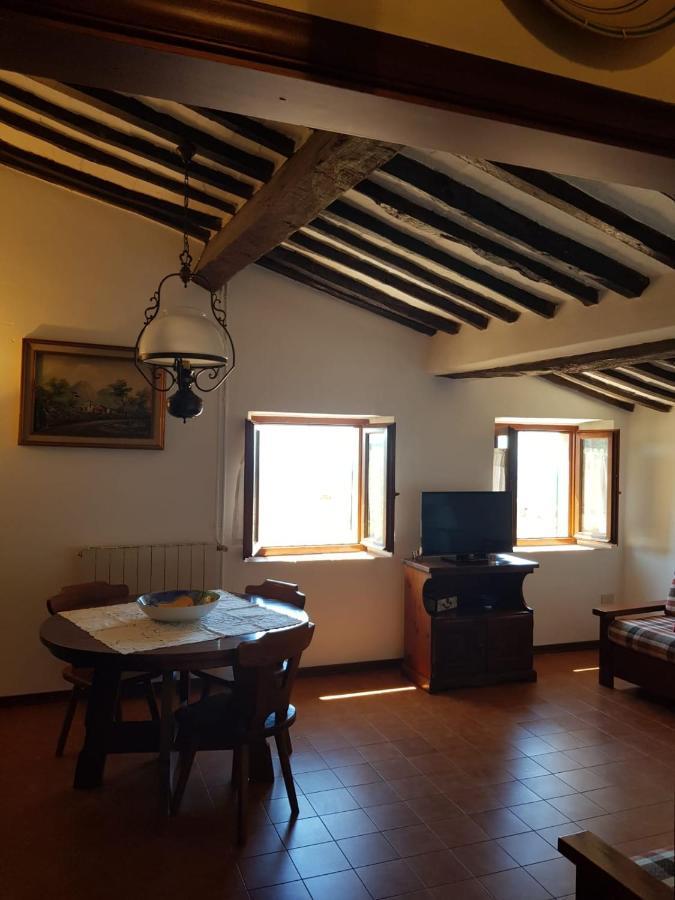 In Castello Apartment กัสตาลเญโต การ์ดุชชี ภายนอก รูปภาพ